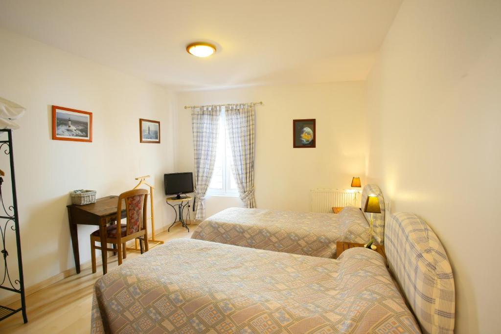 Logis Auberge La Cremaillere Villandraut Номер фото
